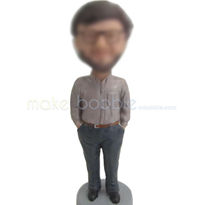 pantalon gris figurines